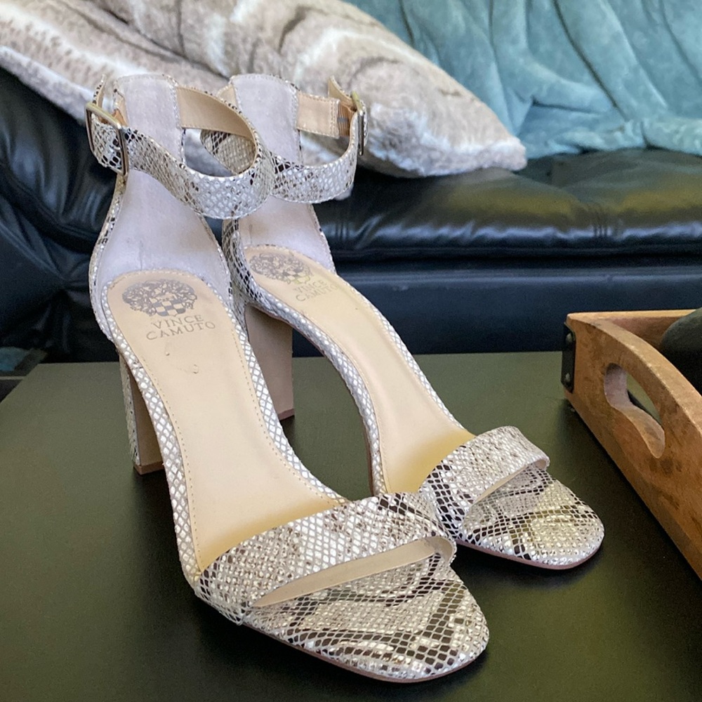 Vince Camuto high heels snake print